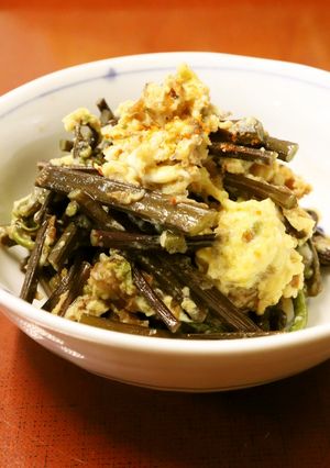 簡単♪美味♪かつお節をプラス★蕨の卵とじ-レシピのメイン写真