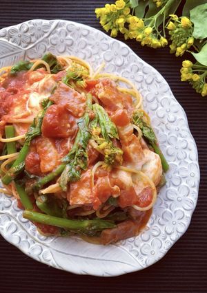 アスパラ菜とベーコンのトマトパスタ-レシピのメイン写真
