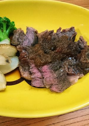 安~い牛肉で柔らかステーキ☆-レシピのメイン写真