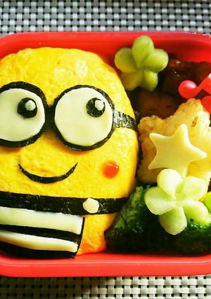 ミニオン弁当❤ツルツル卵でキレイに！-レシピのメイン写真