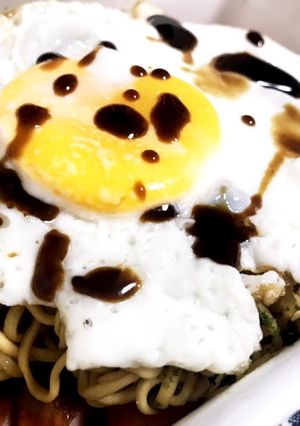 ペヤング 目玉焼き乗せ-レシピのメイン写真
