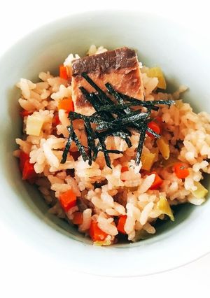 鯖の水煮缶♪親子で美味しい炊き込みご飯！-レシピのメイン写真