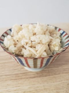 松茸のお吸い物で簡単美味しい炊き込みご飯-レシピのメイン写真