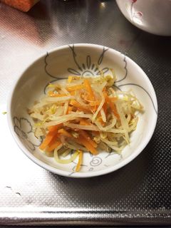簡単副菜♪もやしの胡麻和え✨-レシピのメイン写真