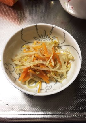 簡単副菜♪もやしの胡麻和え✨-レシピのメイン写真