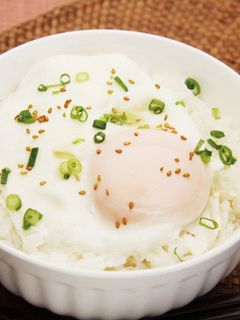 白だしをかけるだけ♪目玉焼き丼-レシピのメイン写真