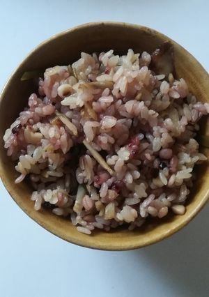 ごぼう昆布十六穀米のモチモチ炊き込みご飯-レシピのメイン写真