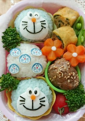 簡単キャラ弁♪真ん丸おにぎりのドラえもん-レシピのメイン写真
