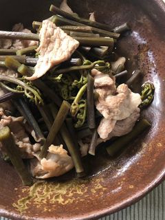 わらびと豚こまの炊いたん~無添加-レシピのメイン写真