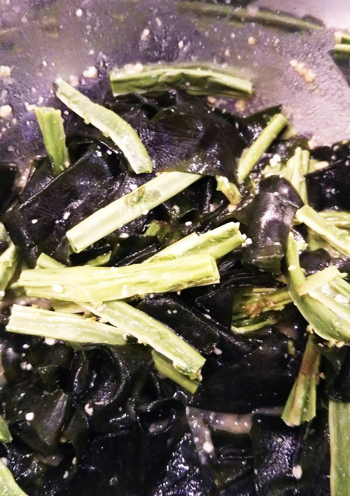 こごみとわかめの酢味噌あえ-レシピのメイン写真
