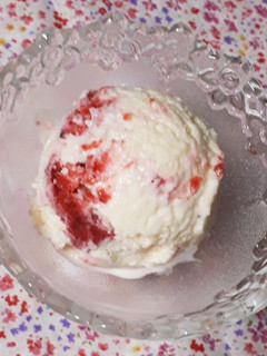 ストロベリーチーズアイスクリーム-レシピのメイン写真