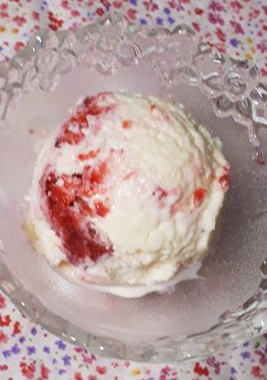 ストロベリーチーズアイスクリーム-レシピのメイン写真
