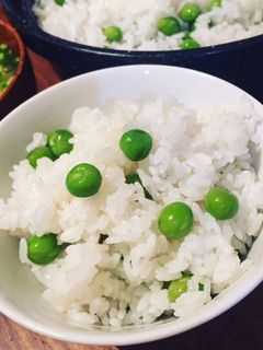鍋で炊く◎色鮮やかなえんどう豆ご飯-レシピのメイン写真