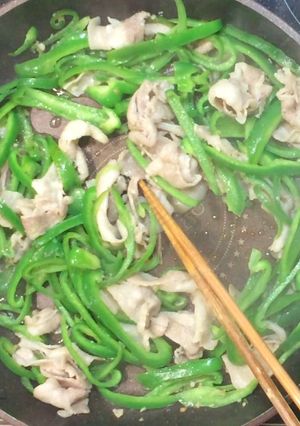 子供が食べたピーマンと豚肉の塩胡椒炒め-レシピのメイン写真