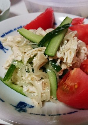 簡単！ササミと胡瓜と玉ねぎの梅昆布和え-レシピのメイン写真