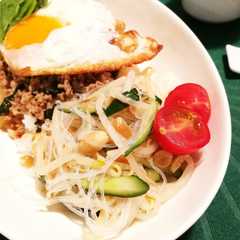 รูปของ タイ風春雨さっぱりサラダ