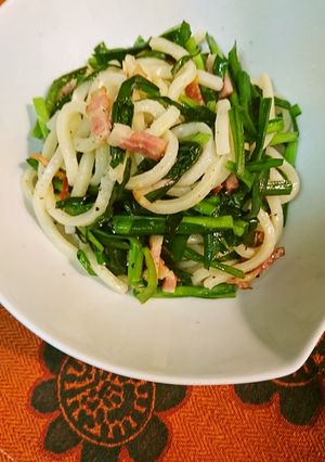 ニラとベーコンのトリフ塩焼きうどん-レシピのメイン写真