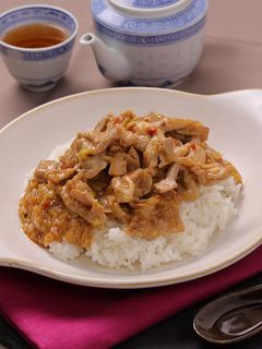 ボリューム満点!焼肉のたれで作る麻婆豚丼-レシピのメイン写真