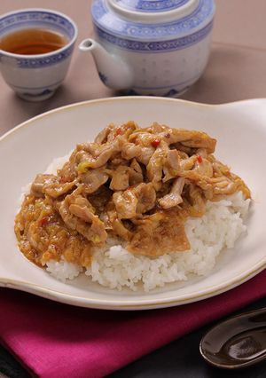 ボリューム満点！焼肉のたれで作る麻婆豚丼-レシピのメイン写真