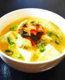 ピリ辛コク旨！豆腐とキムチの豆乳煮込み