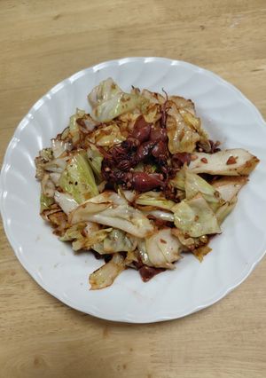 ホタルイカとキャベツのにんにく炒め-レシピのメイン写真