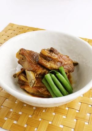 スペアリブの甘辛煮（権太呂だし使用）-レシピのメイン写真
