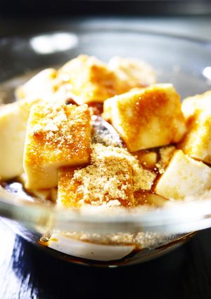超簡単ヘルシーおやつ！黒蜜きな粉がけ豆腐-レシピのメイン写真