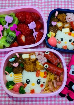 キティちゃん弁当 遠足 おにぎり キャラ-レシピのメイン写真