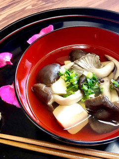 平茸とお豆腐のお吸い物《おもてなし》-レシピのメイン写真