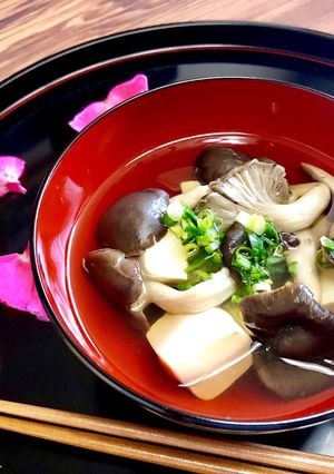 平茸とお豆腐のお吸い物《おもてなし》-レシピのメイン写真