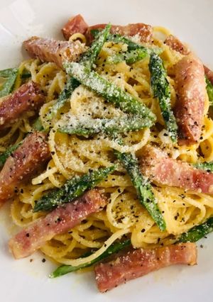 アスパラとベーコンの濃厚カルボナーラ-レシピのメイン写真