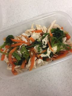 鳥ささみとほうれん草、人参の胡麻和え-レシピのメイン写真