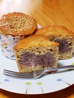 胡麻あん入り胡麻ケーキ-レシピのメイン写真