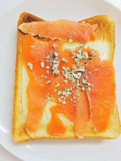 タンパク質豊富!サーモンチーズパン-レシピのメイン写真