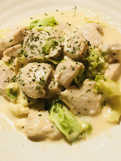 鶏肉とキャベツのプレーンなチーズソース煮-レシピのメイン写真
