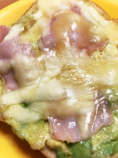 アボカドと生ハムパン-レシピのメイン写真