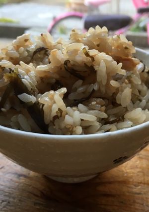 シンプル☆塩昆布と梅干しの炊き込みご飯-レシピのメイン写真