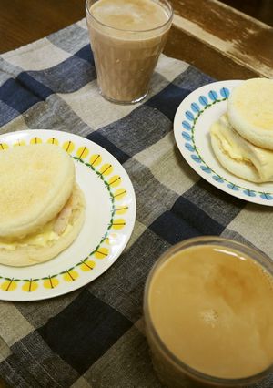 市販のサラダチキンでモーニング鶏パン-レシピのメイン写真