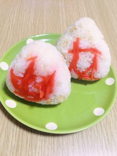 紅ショウガたっぷり♡揚げ玉おにぎり-レシピのメイン写真