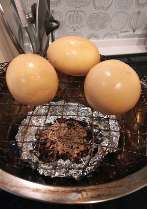自宅で薫製 燻玉 (100円薫製機)-レシピのメイン写真