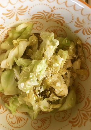 簡単すぎる〜!塩キャベツ。塩昆布入り。-レシピのメイン写真