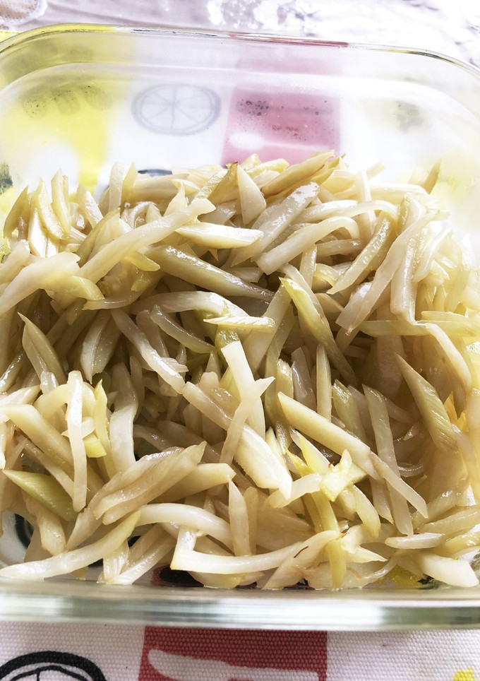 ウドの処理と梅酢のきんぴら-レシピのメイン写真