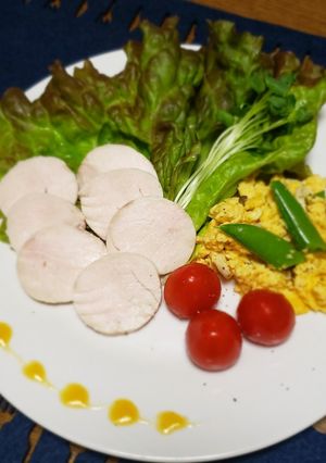 超簡単　　塩麹だけで鶏ハム　炊飯器in-レシピのメイン写真