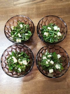 野ゼリとワラビとチーズの和え物-レシピのメイン写真