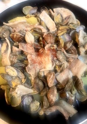 フライパンで！あさりと新じゃがの酒蒸し-レシピのメイン写真