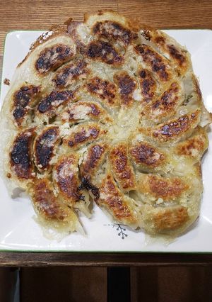 ニラの代わりにカンゾウを入れた餃子♪-レシピのメイン写真