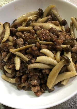 しめじとひき肉の炒め-レシピのメイン写真