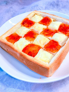 簡単!市松模様のピザトースト-レシピのメイン写真