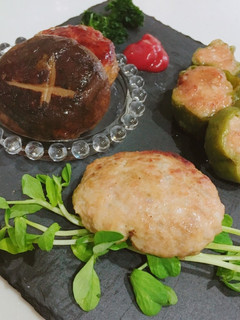 しいたけとピーマンの肉詰め&ハンバーグ-レシピのメイン写真