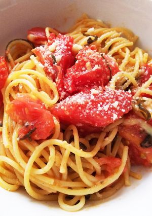 トマトパスタ♪ૢひとりランチ簡単に…-レシピのメイン写真